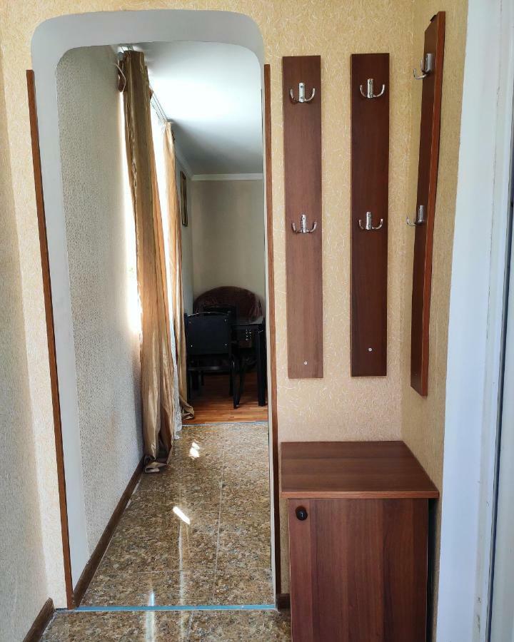 Guesthouse Ttt ティビリシ エクステリア 写真